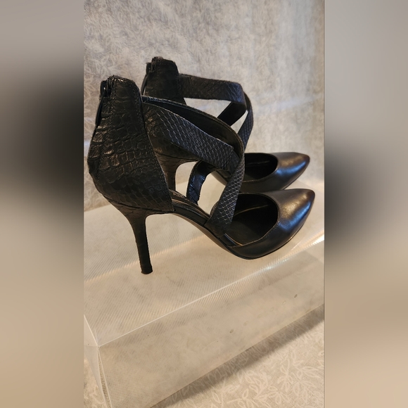 Enzo Angeliolini "Coadi" pump. Black "Snakeskin" Size 5.5 - Picture 3 of 8